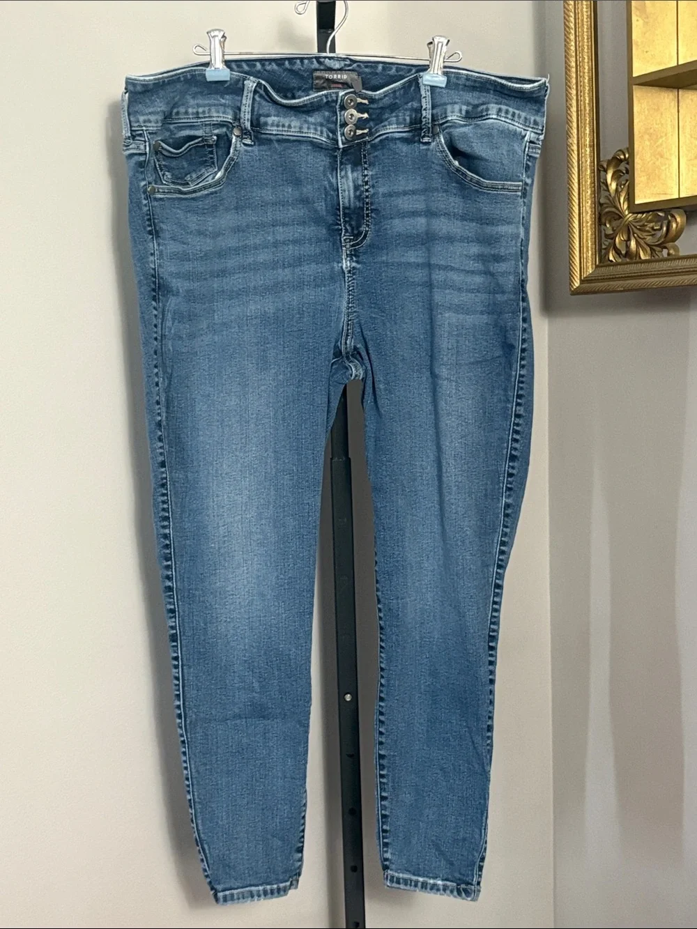 Torrid Size 22 Short High Rise Super Soft Skinny Jegging Classic Denim Jeans